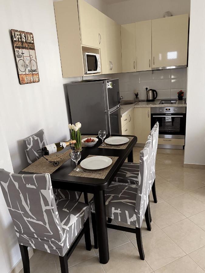 Madernas Bernad Apartment 奥里库姆 外观 照片