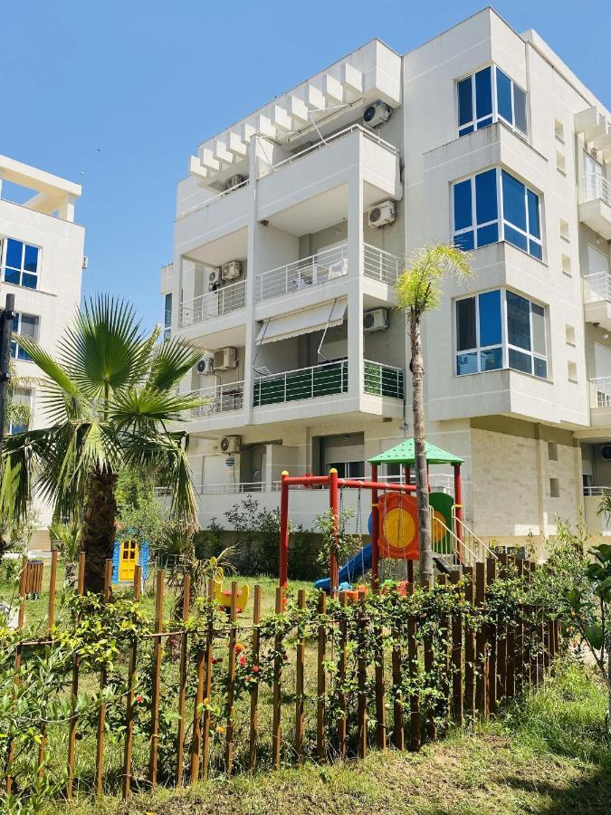 Madernas Bernad Apartment 奥里库姆 外观 照片