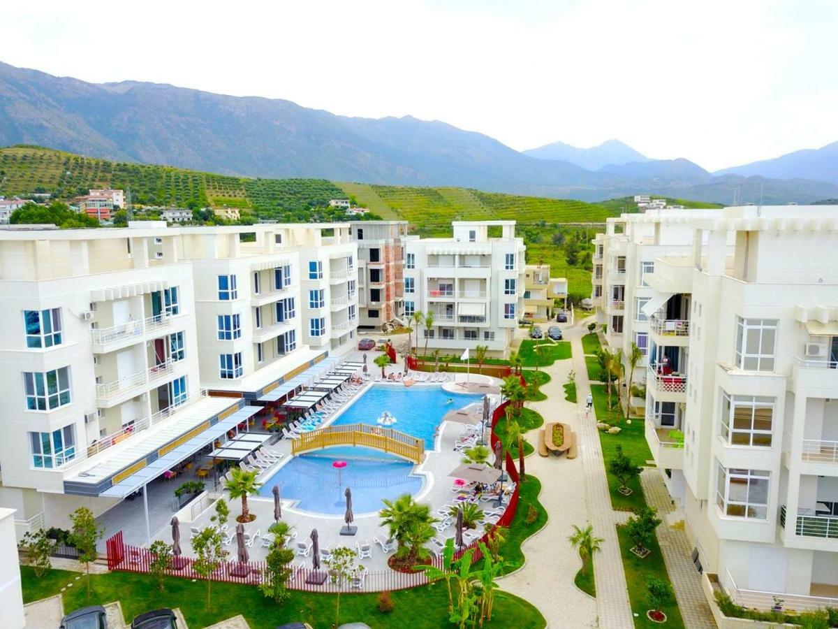 Madernas Bernad Apartment 奥里库姆 外观 照片
